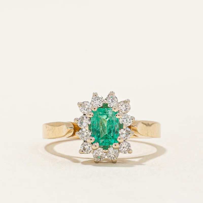 Diamond Halo & Emerald Ring | 0.30ctw, 0.20ct | SZ 5.25 |