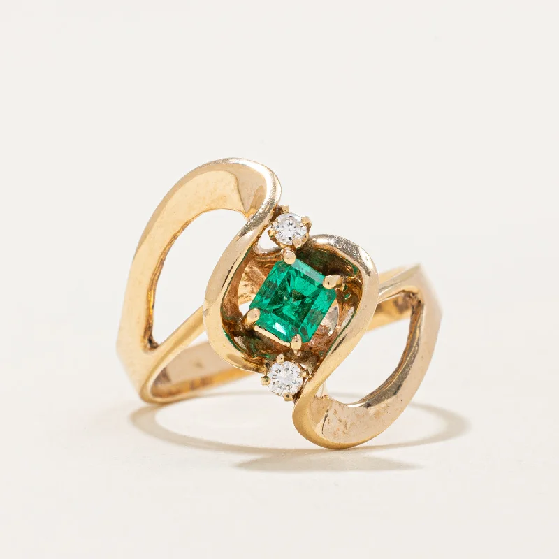 Emerald & Diamond Ring | 0.30ct, 0.05ctw | SZ 6 |